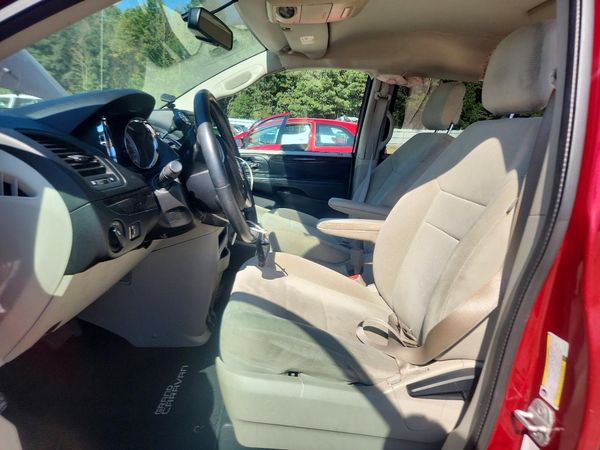 2014 DODGE GRAND CARAVAN SE