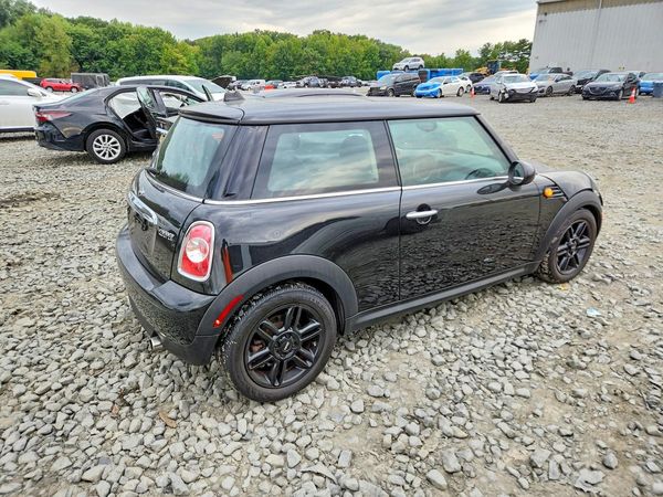 2016 MINI COOPER