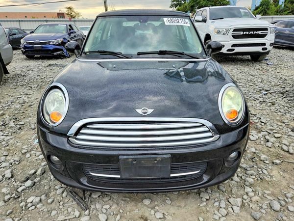 2016 MINI COOPER