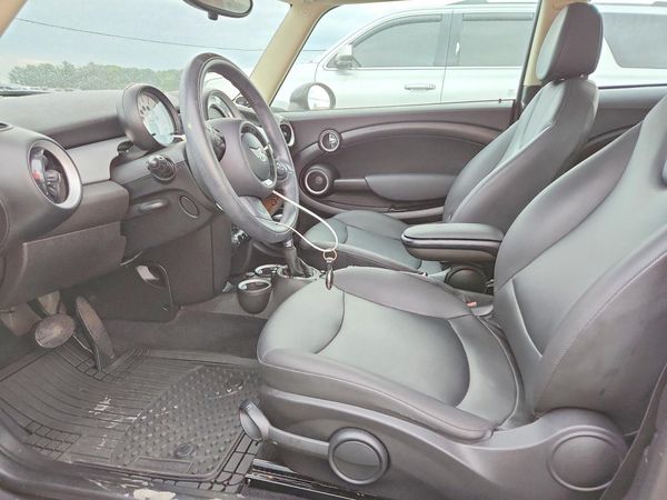 2016 MINI COOPER
