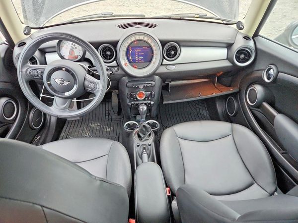 2016 MINI COOPER