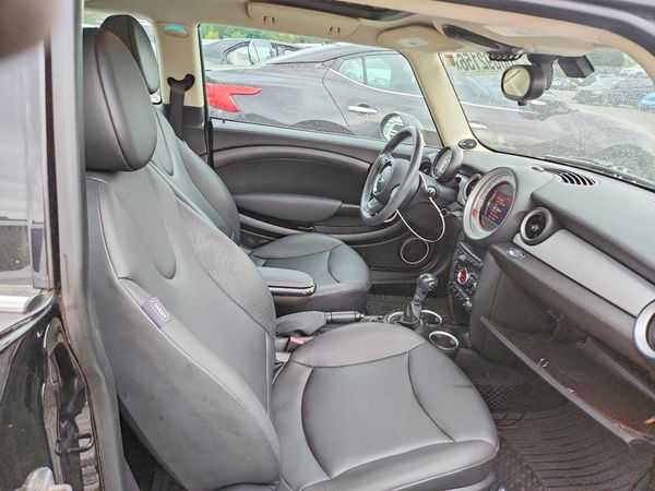 2016 MINI COOPER