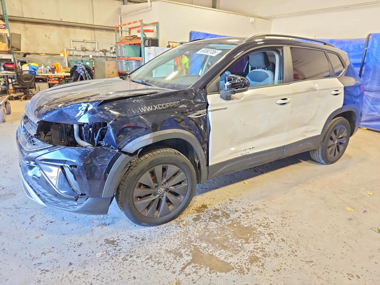 2022 VOLKSWAGEN TAOS 4Motion S — Front 3/4