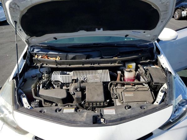 2017 TOYOTA PRIUS