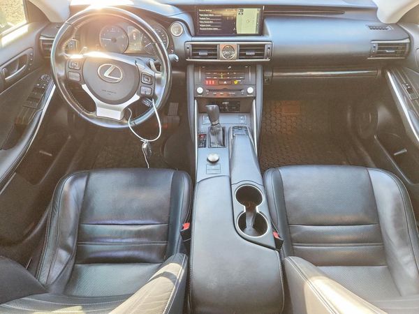 2017 LEXUS IS 350 — CKPT