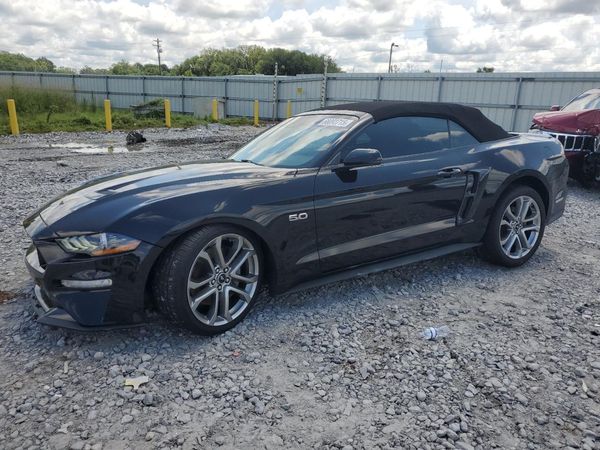 2021 FORD MUSTANG GT Convertible — Front 3/4