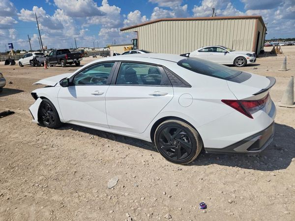 2026 HYUNDAI ELANTRA