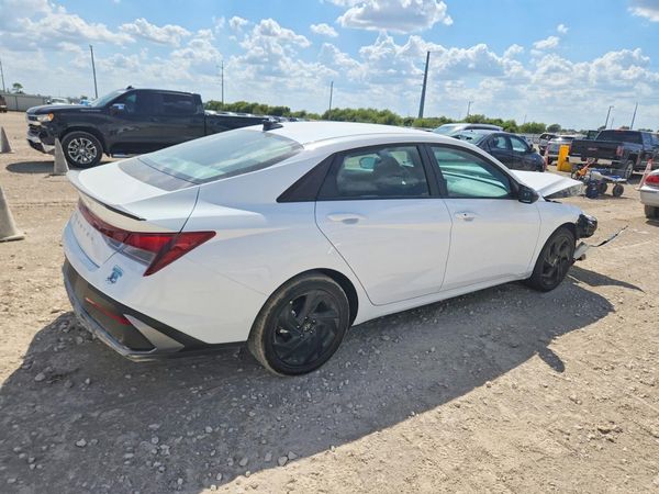 2026 HYUNDAI ELANTRA