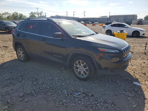 2016 JEEP CHEROKEE Latitude/Longitude/North — Passenger 3/4