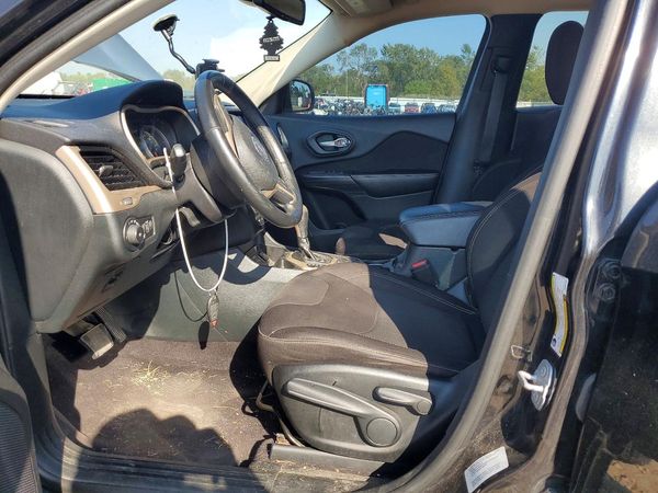 2016 JEEP CHEROKEE Latitude/Longitude/North — DENT