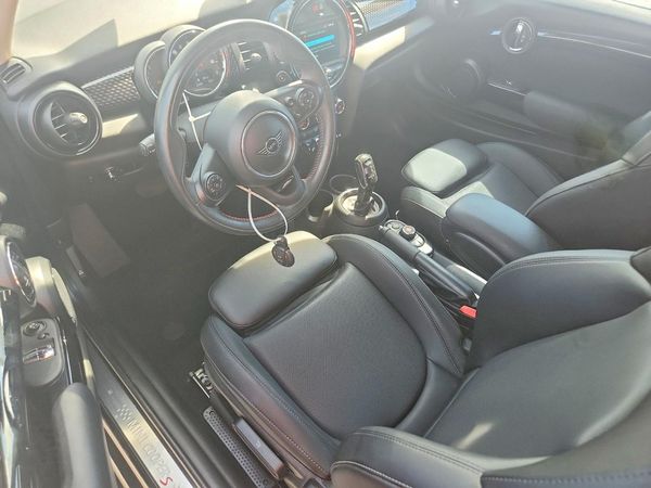 2021 MINI COOPER
