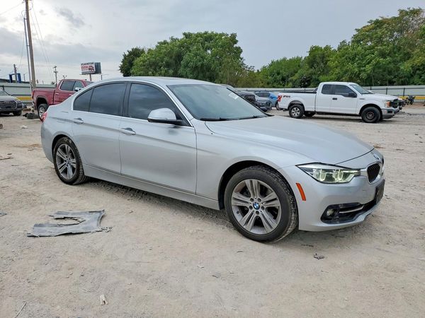 2018 BMW 330
