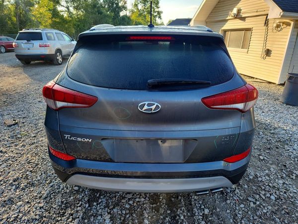 2017 HYUNDAI TUCSON