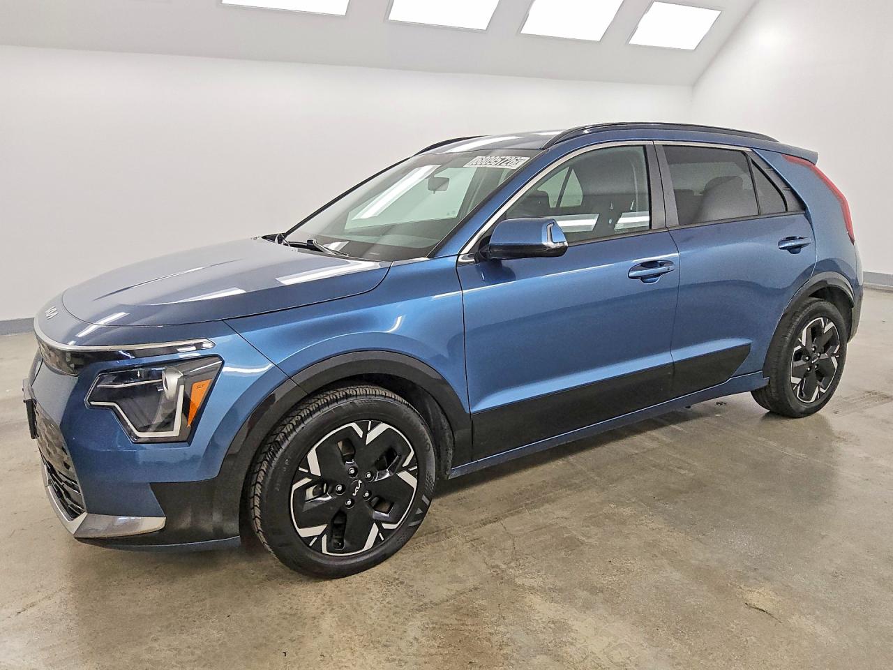 2023 KIA NIRO Wind — Front 3/4