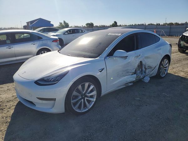 2018 TESLA MODEL 3