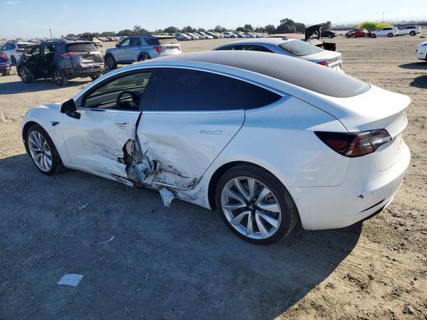 2018 TESLA MODEL 3