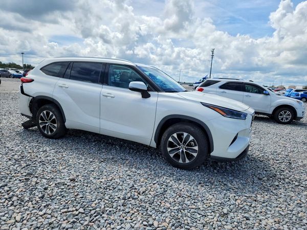 2021 TOYOTA HIGHLANDER