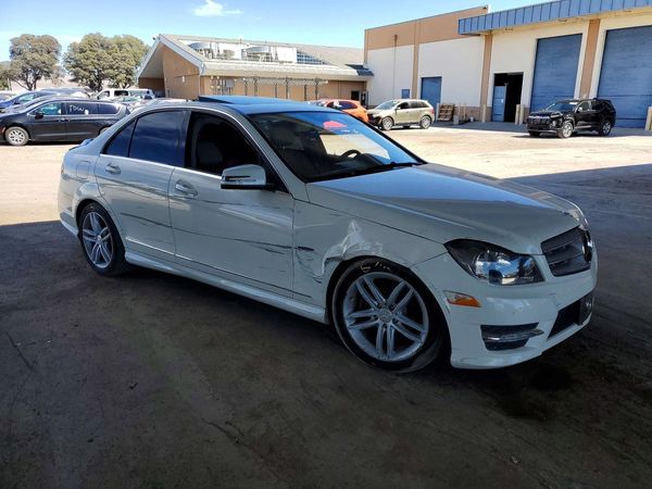 2012 MERCEDES-BENZ C