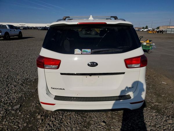 2015 KIA SEDONA GL - Middle-low