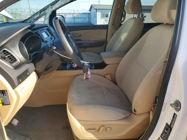 2015 KIA SEDONA GL - Middle-low