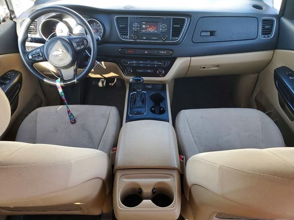 2015 KIA SEDONA GL - Middle-low