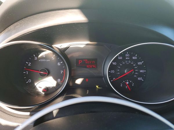 2015 KIA SEDONA GL - Middle-low