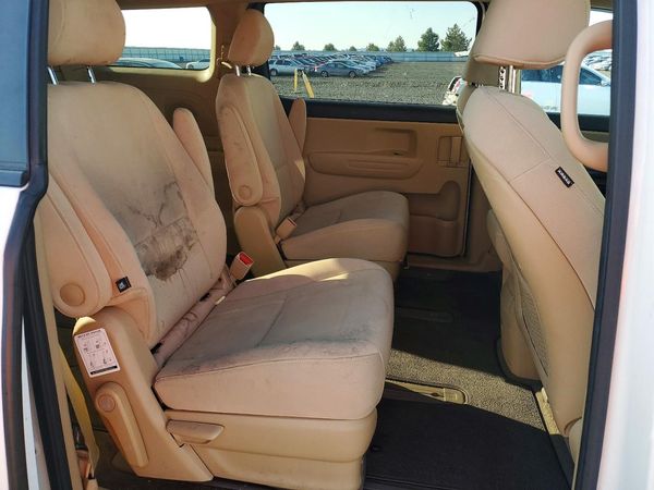 2015 KIA SEDONA GL - Middle-low