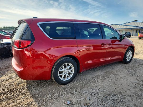 2025 CHRYSLER VOYAGER LX