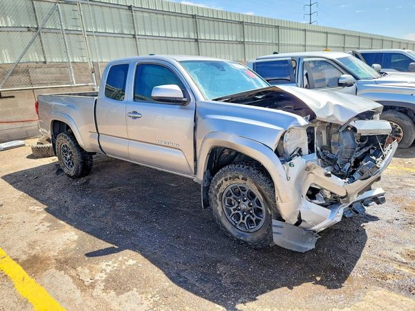 2020 TOYOTA TACOMA SR5