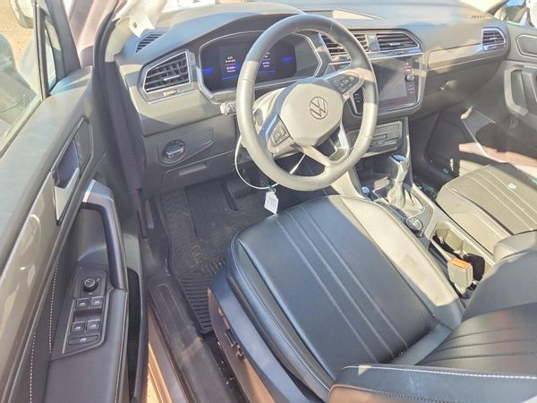 2022 VOLKSWAGEN TIGUAN