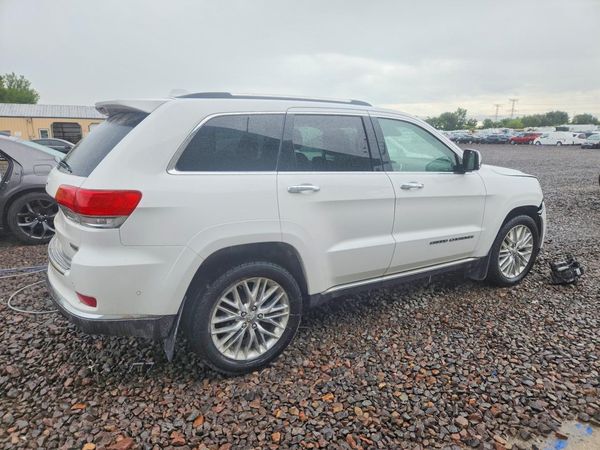 2017 JEEP GRAND CHEROKEE Summit