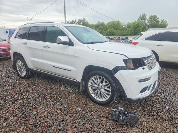 2017 JEEP GRAND CHEROKEE Summit