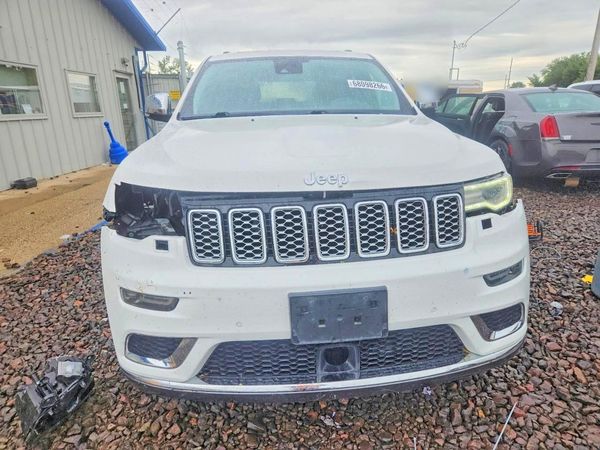 2017 JEEP GRAND CHEROKEE Summit