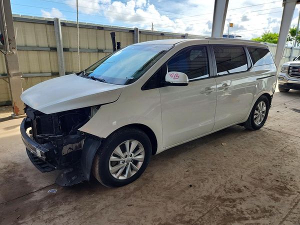 2015 KIA SEDONA