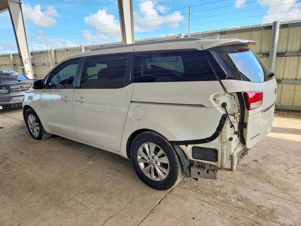 2015 KIA SEDONA