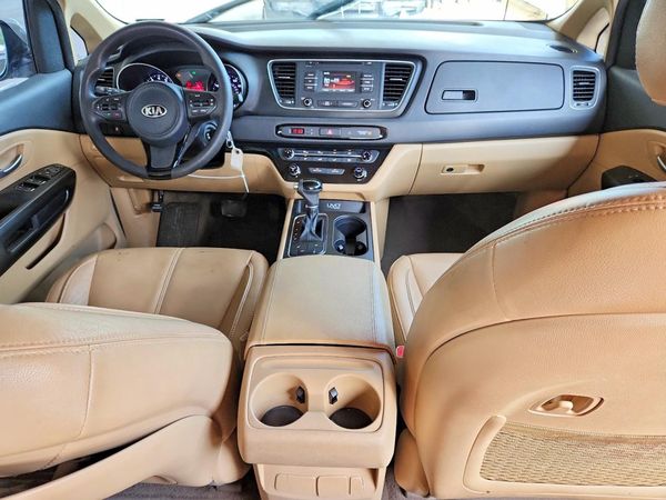 2015 KIA SEDONA