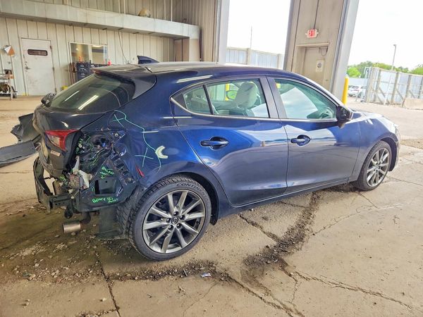 2018 MAZDA 3 Grand Touring