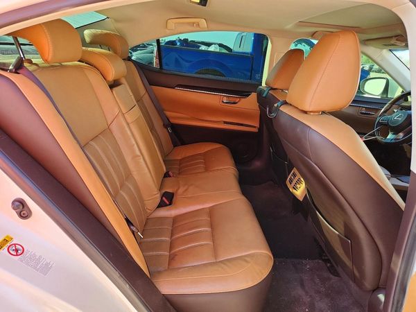 2016 LEXUS ES — PSRS
