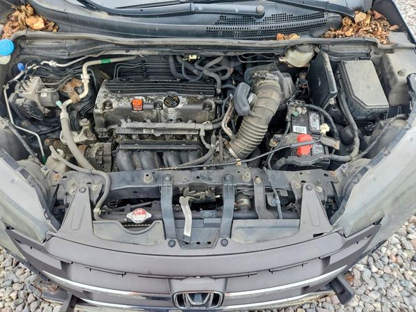 2014 HONDA CRV LX — Engine bay