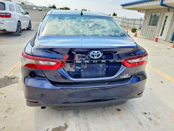 2021 TOYOTA CAMRY LE