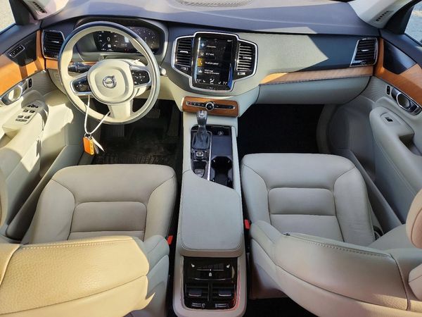 2022 VOLVO XC90 Momentum (excl S60)