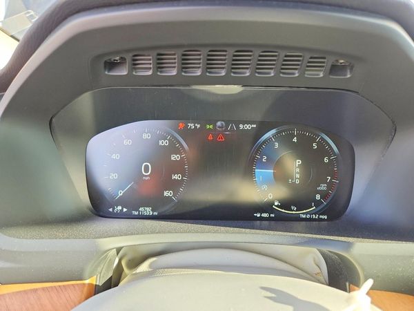 2022 VOLVO XC90 Momentum (excl S60)
