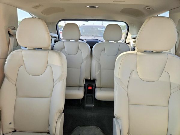 2022 VOLVO XC90 Momentum (excl S60)