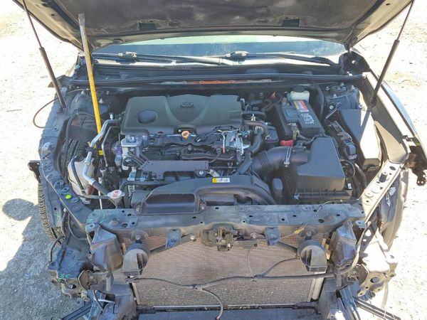 2018 TOYOTA CAMRY L/LE/SE/XLE — Engine bay