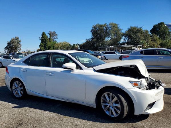 2016 LEXUS IS 200t