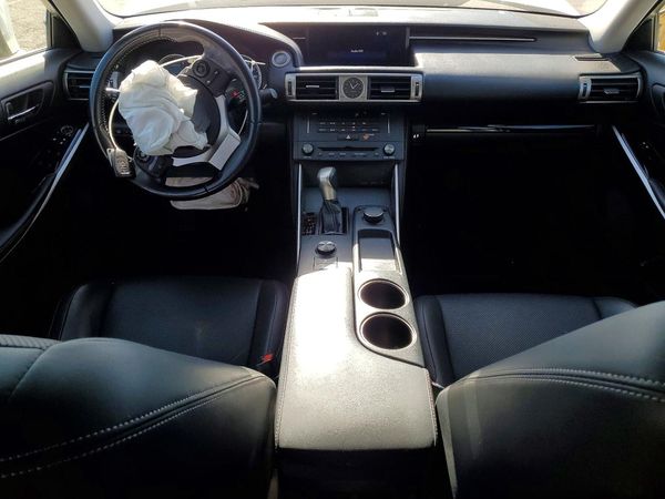 2016 LEXUS IS 200t