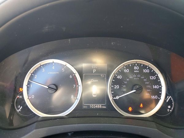 2016 LEXUS IS 200t