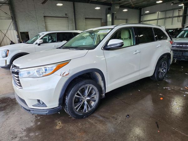 2016 TOYOTA HIGHLANDER