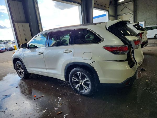 2016 TOYOTA HIGHLANDER