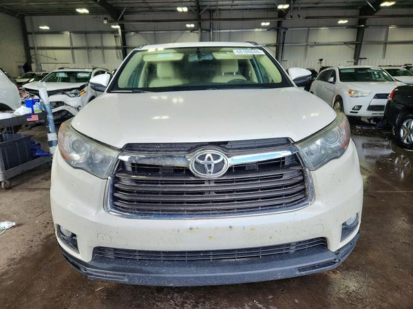 2016 TOYOTA HIGHLANDER